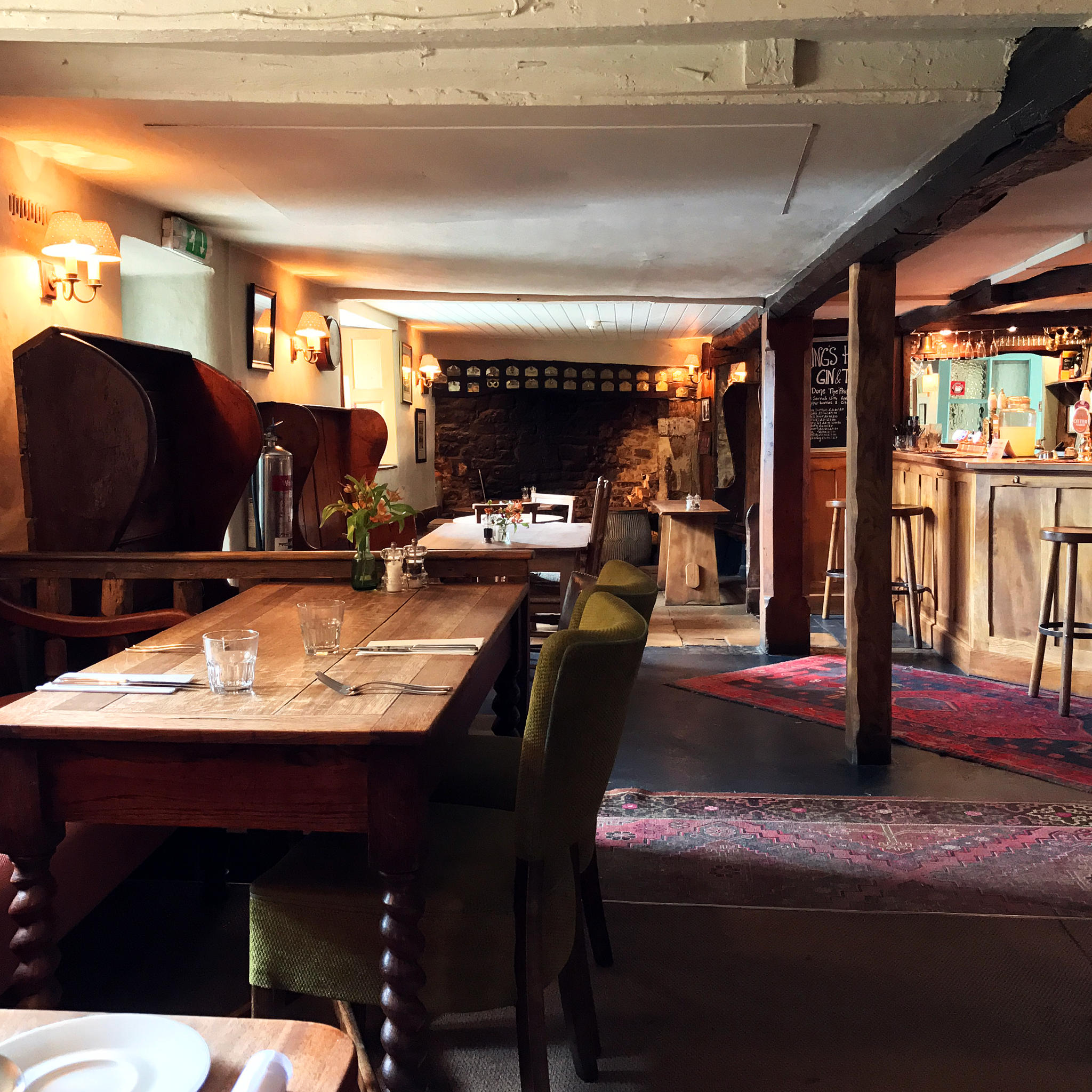 The King's Head Inn - A Cotswolds Country Pub Serving Real Ale