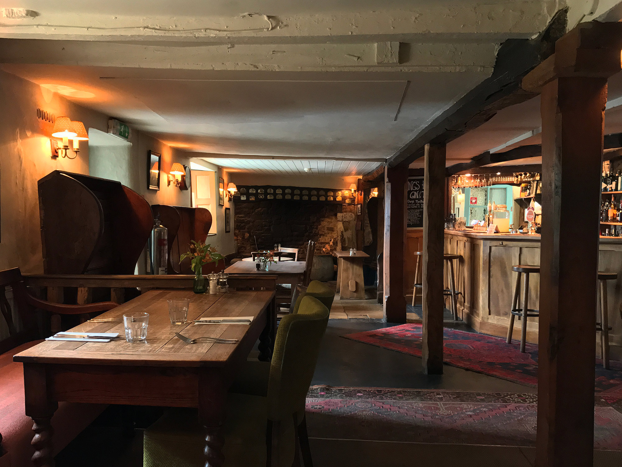 The King's Head Inn - An Authentic Cotswolds Pub - Our Locals Bar Serving Real Ales