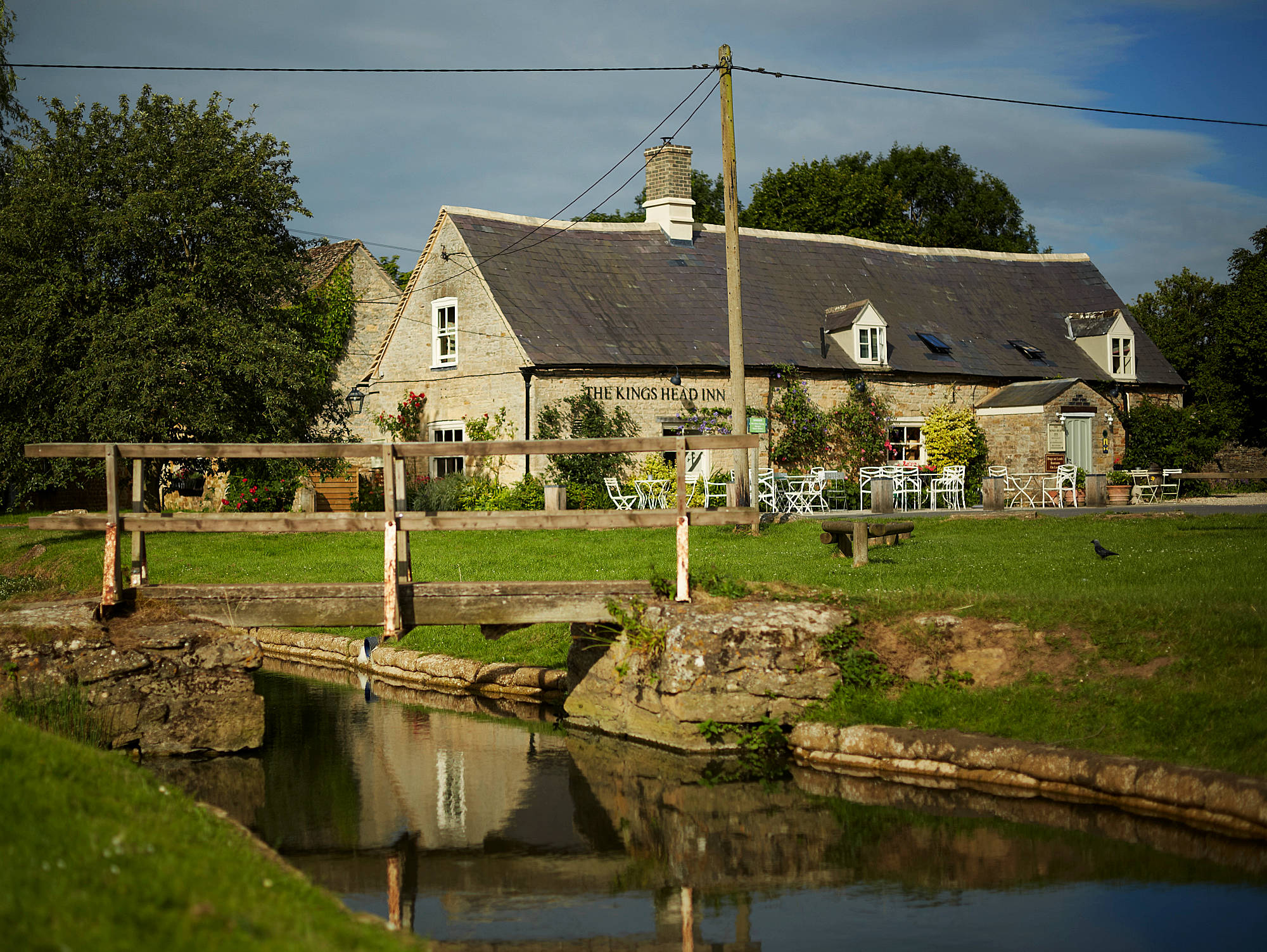 The King's Head Inn - A Country Pub With Accommodation, Restaurant & Gardens In The Cotswolds