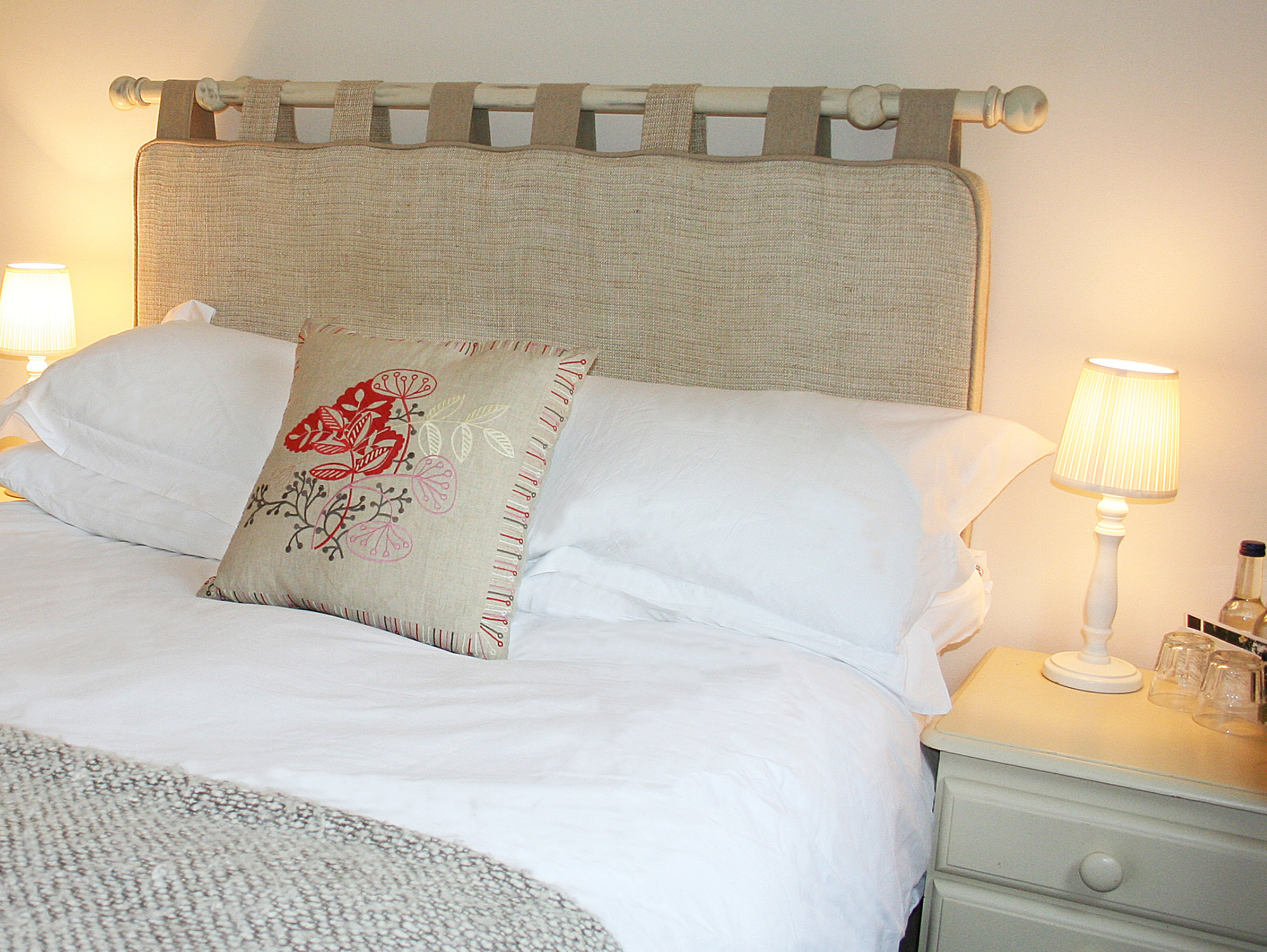 The King's Head Inn - A Country Pub With Bedrooms In The Cotswolds