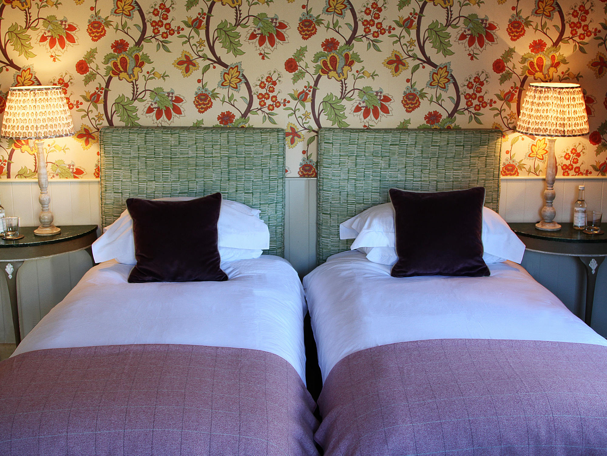 The King's Head Inn - A Cotswold Pub With Courtyard Accommodation