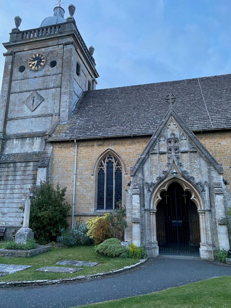 st-lawrence-church-bourton-on-the-water